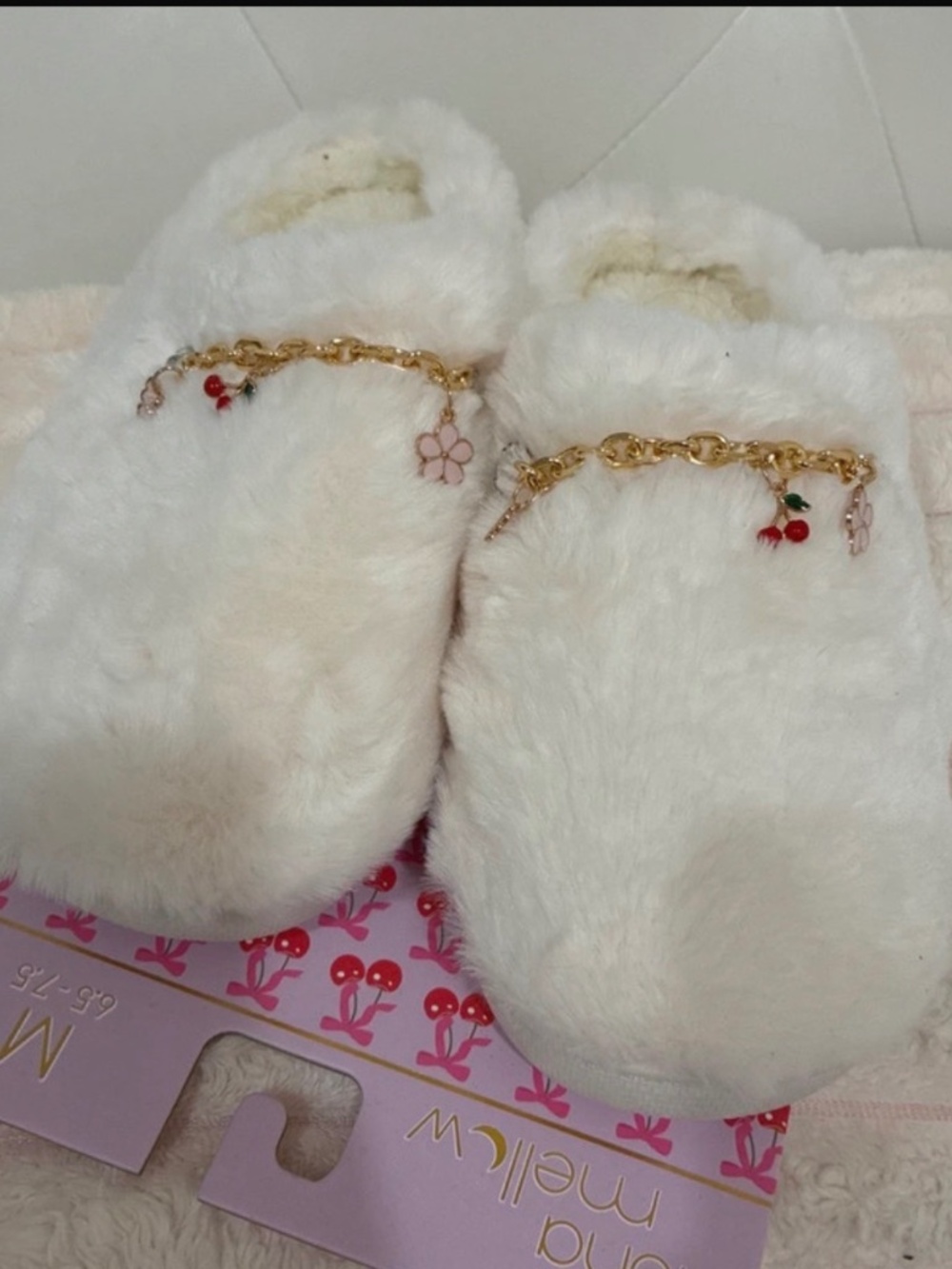 New fluffy charm slippers